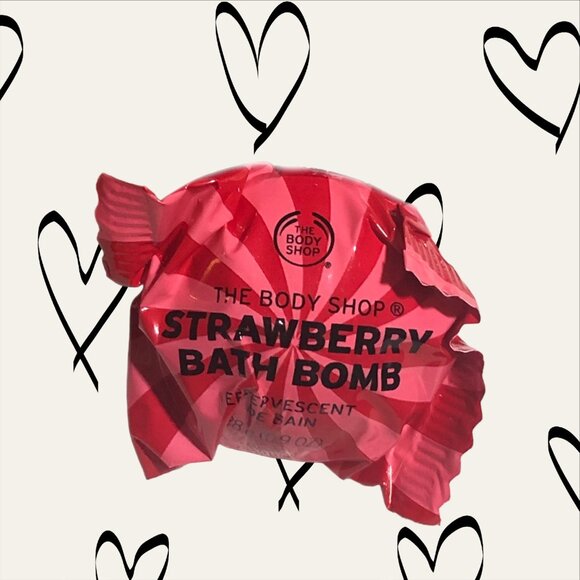 ⭐The Body Shop Strawberry Lip Butter-Body Butter-Hand Cream-Shower Gel-Bath Bomb - Picture 5 of 10